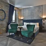Forvm Bijoux Pensión 4*