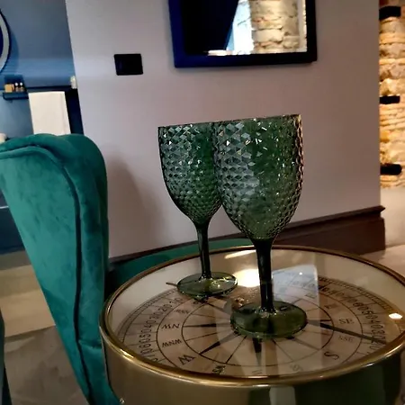 Forvm Bijoux 4*