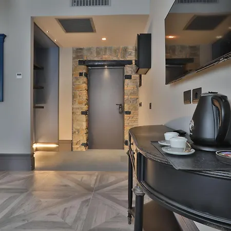 Forvm Bijoux 4*
